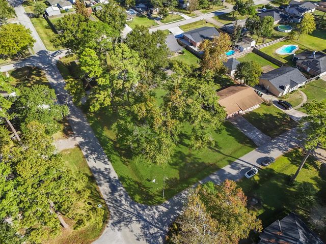 803 Corydon Drive, Huffman, TX 77336