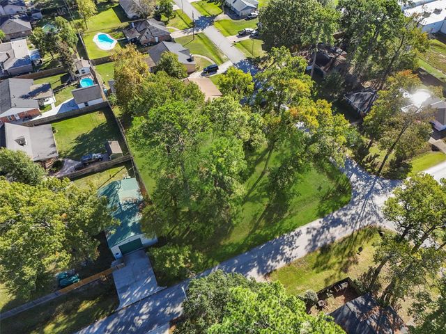 803 Corydon Drive, Huffman, TX 77336