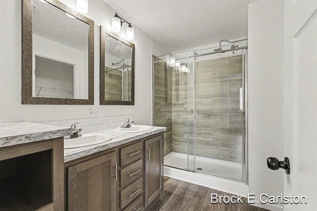 1283 E Ellis Road 7, Norton Shores, MI 49441