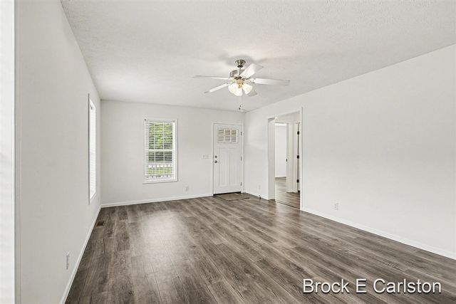 1283 E Ellis Road 7, Norton Shores, MI 49441