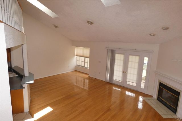 617 SEGOVIA COURT NE, St Petersburg, FL 33703