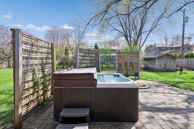 6009 Chapel Drive, Edina, MN 55439