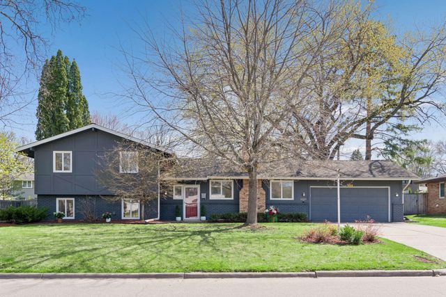 6009 Chapel Drive, Edina, MN 55439