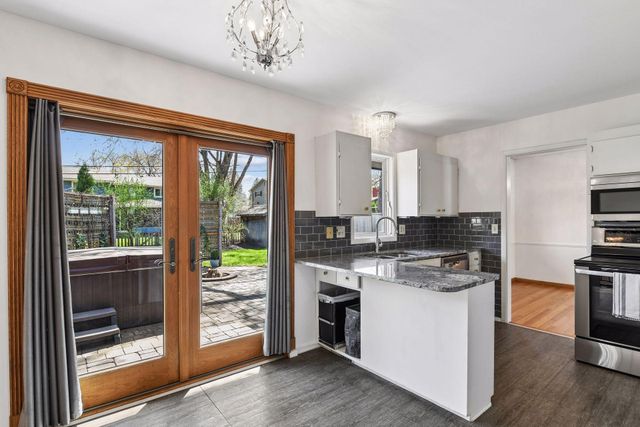 6009 Chapel Drive, Edina, MN 55439