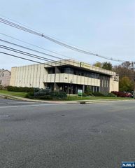 241 Molnar Drive, Elmwood Park, NJ 07407