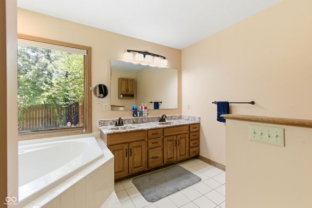29 Raccoon Court, Brownsburg, IN 46112
