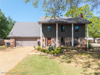 10400 Castleton Street, Fort Smith, AR 72908