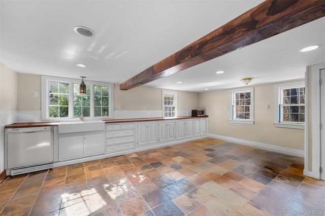 75 Old Minisink Trail, Goshen, NY 10924