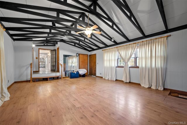 75 Old Minisink Trail, Goshen, NY 10924