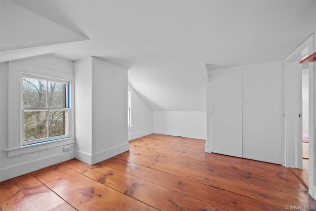 75 Old Minisink Trail, Goshen, NY 10924