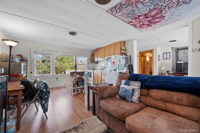 75 Old Minisink Trail, Goshen, NY 10924