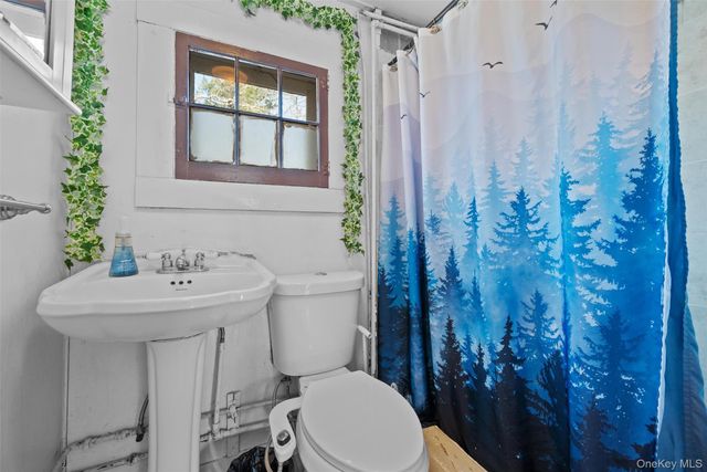 75 Old Minisink Trail, Goshen, NY 10924