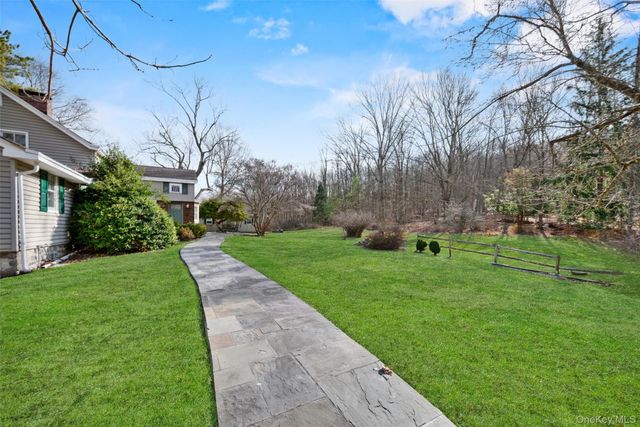 75 Old Minisink Trail, Goshen, NY 10924