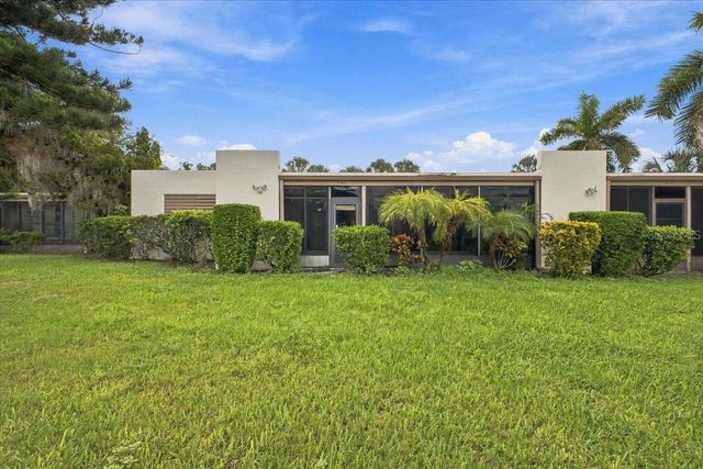 411 PALM TREE DRIVE 411, Bradenton, FL 34210
