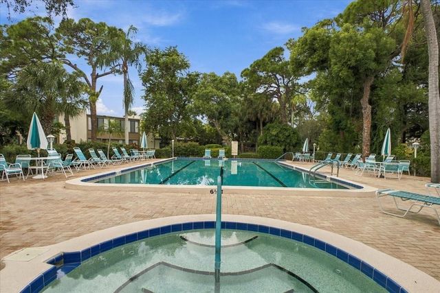 411 PALM TREE DRIVE 411, Bradenton, FL 34210