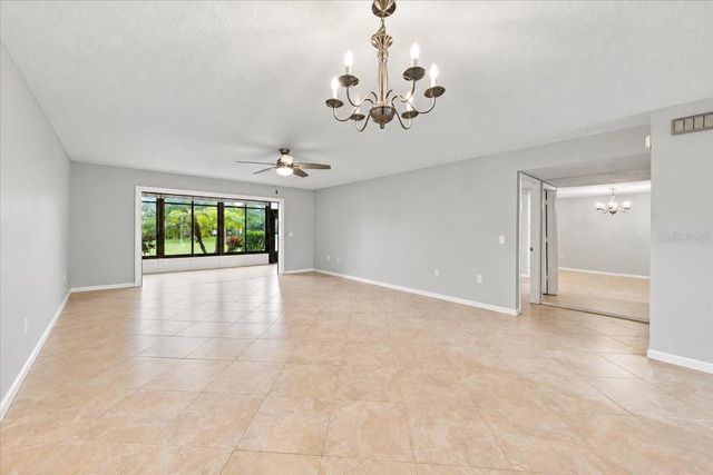 411 PALM TREE DRIVE 411, Bradenton, FL 34210