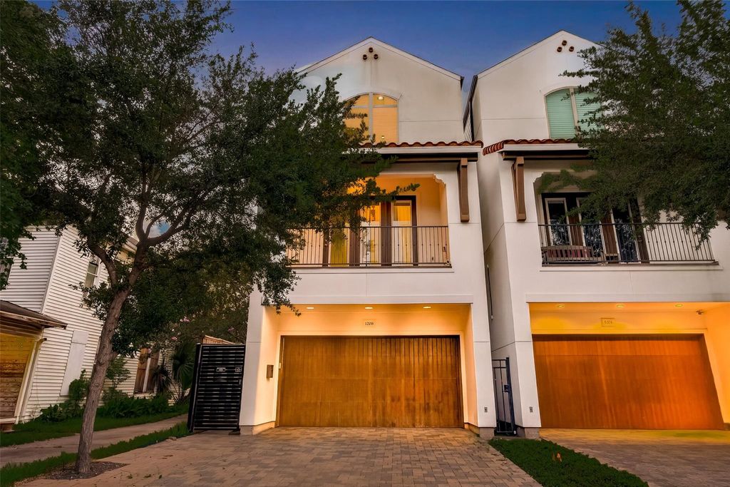 1208 Welch Street, Houston, TX 77006