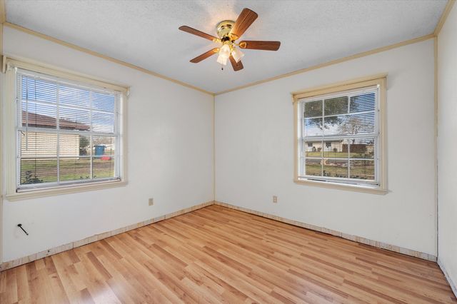 1308 Tamarisk Drive, Mexia, TX 76667