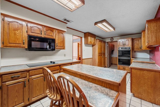 1308 Tamarisk Drive, Mexia, TX 76667