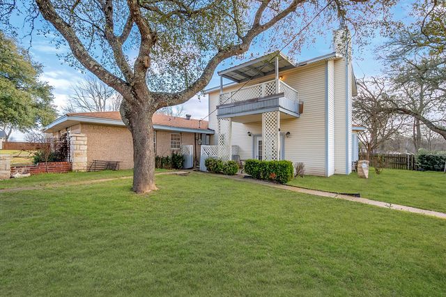 1308 Tamarisk Drive, Mexia, TX 76667