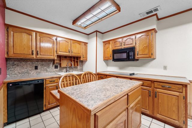 1308 Tamarisk Drive, Mexia, TX 76667