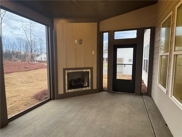 90 Rose Lake Court, Hoschton, GA 30548