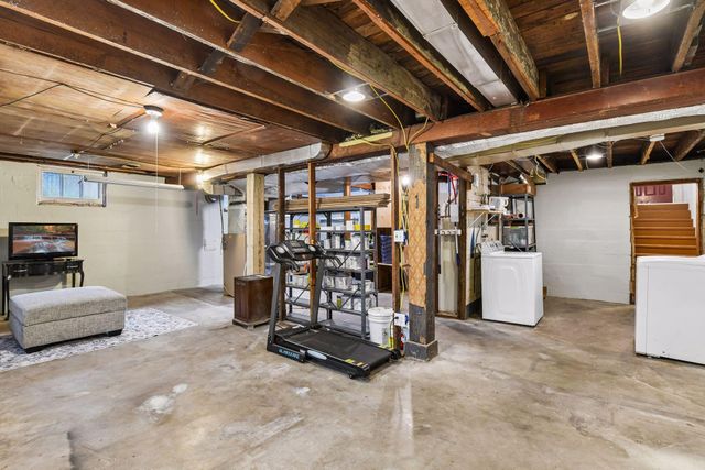 4721 Lakeview Avenue N, Brooklyn Center, MN 55429