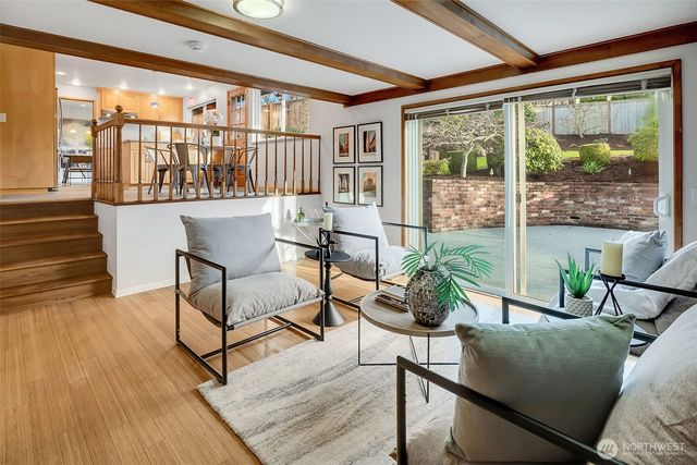 12161 SE 17th Place, Bellevue, WA 98005