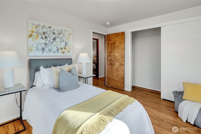 12161 SE 17th Place, Bellevue, WA 98005