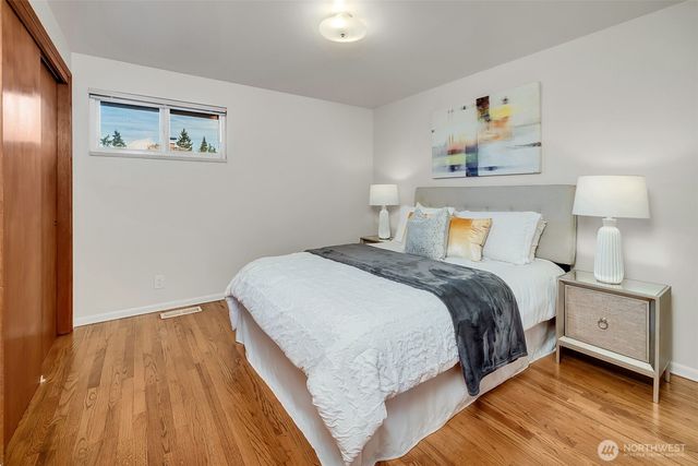 12161 SE 17th Place, Bellevue, WA 98005