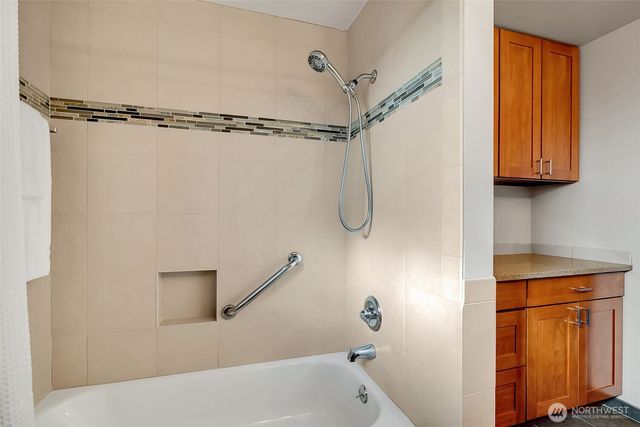 12161 SE 17th Place, Bellevue, WA 98005