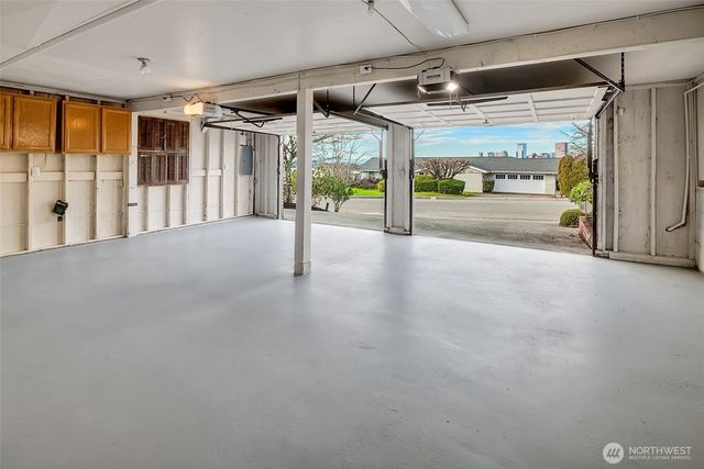 12161 SE 17th Place, Bellevue, WA 98005