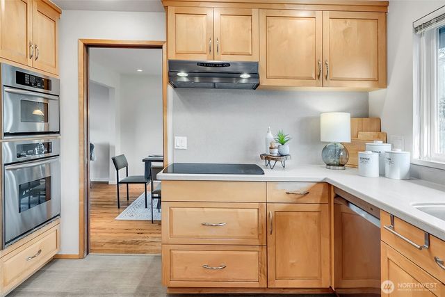 12161 SE 17th Place, Bellevue, WA 98005