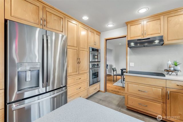 12161 SE 17th Place, Bellevue, WA 98005