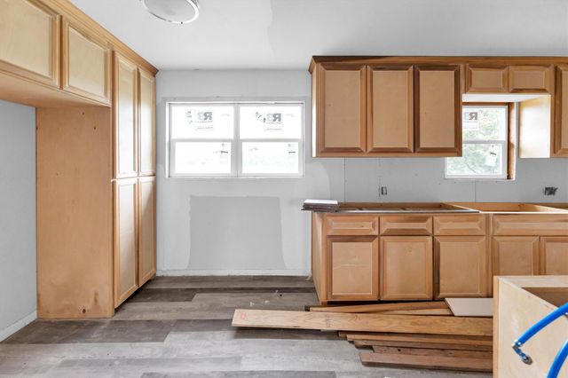 909 Ives Creek Road, Bellville, TX 77418