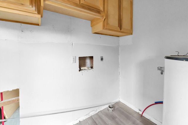 909 Ives Creek Road, Bellville, TX 77418