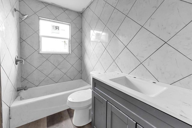 909 Ives Creek Road, Bellville, TX 77418