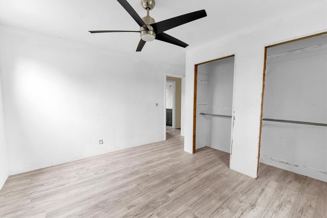 909 Ives Creek Road, Bellville, TX 77418