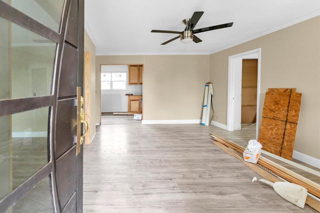 909 Ives Creek Road, Bellville, TX 77418