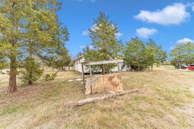 909 Ives Creek Road, Bellville, TX 77418