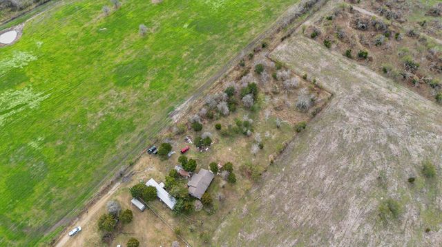 909 Ives Creek Road, Bellville, TX 77418