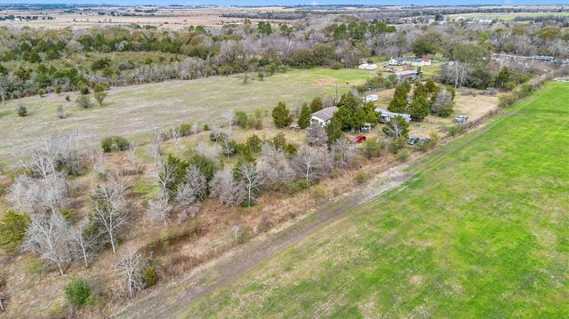 909 Ives Creek Road, Bellville, TX 77418