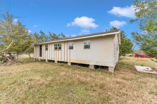 909 Ives Creek Road, Bellville, TX 77418