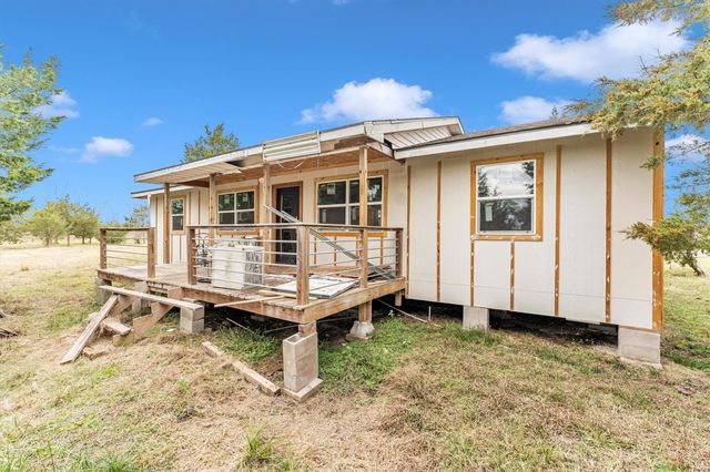 909 Ives Creek Road, Bellville, TX 77418