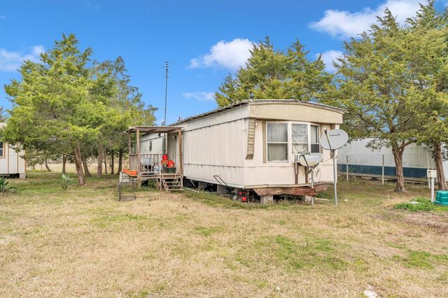 909 Ives Creek Road, Bellville, TX 77418