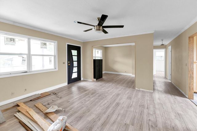 909 Ives Creek Road, Bellville, TX 77418