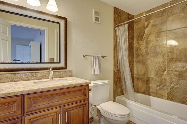 2485 NW 33rd St 1606, Oakland Park, FL 33309