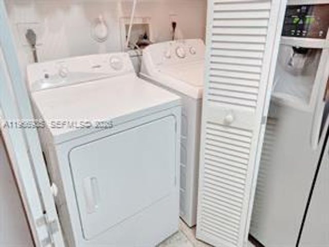 2485 NW 33rd St 1606, Oakland Park, FL 33309