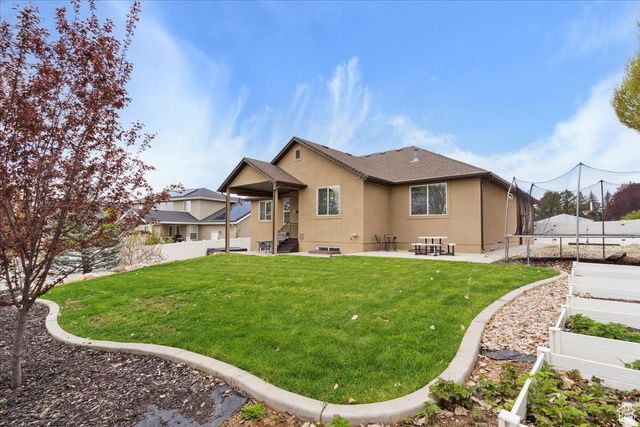 1330 E 850 N, Layton, UT 84041