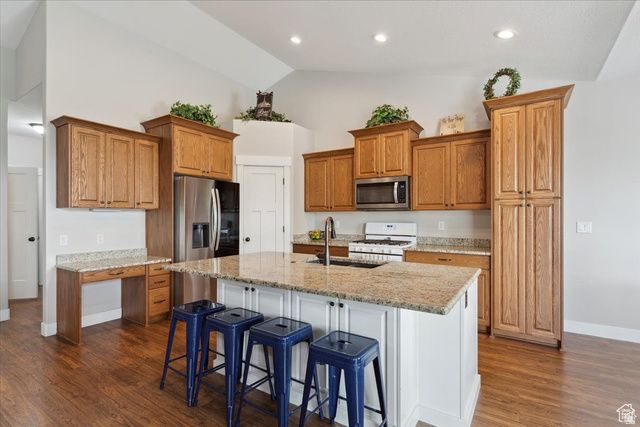 1330 E 850 N, Layton, UT 84041